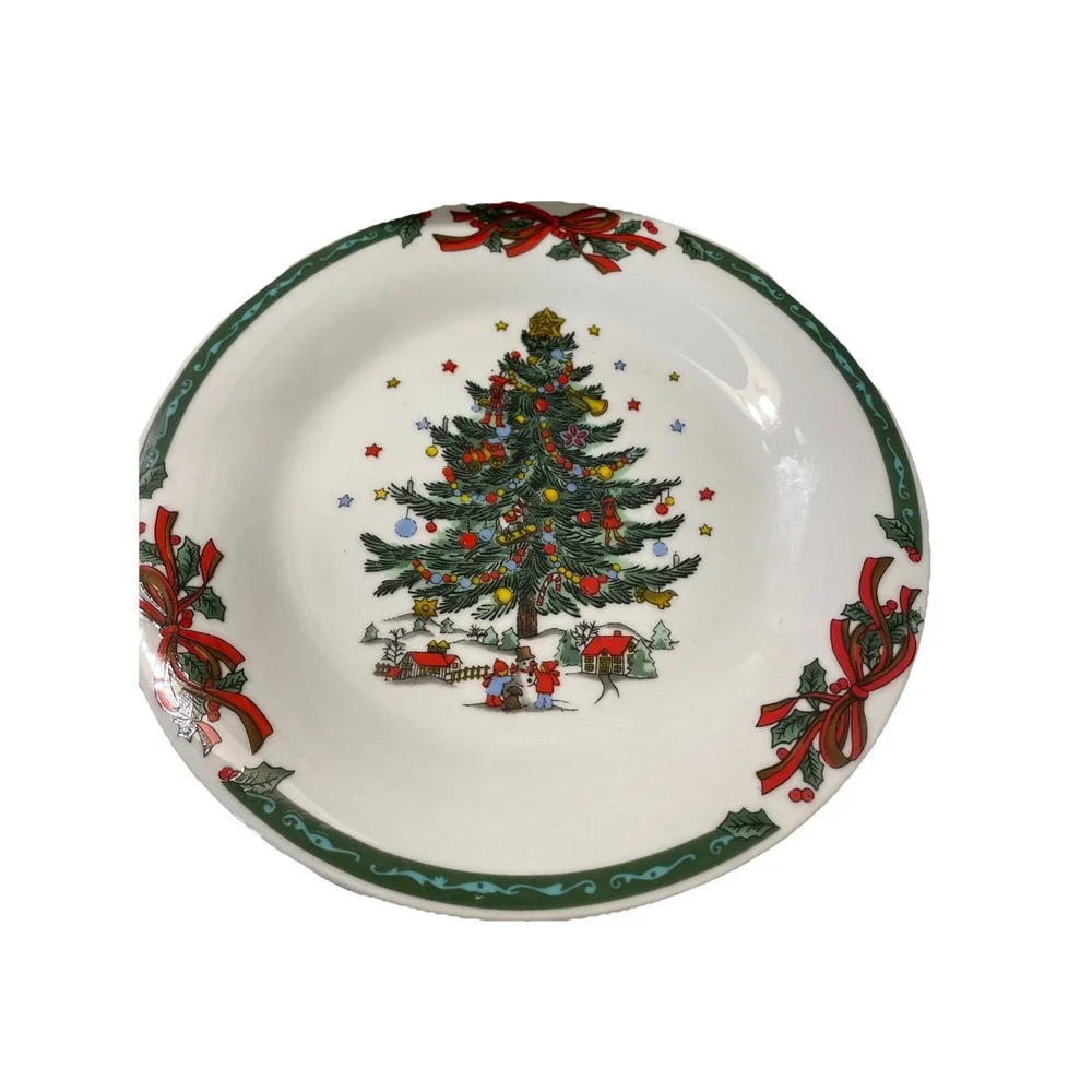 Set Of 4 CHRISTMAS IN THE PARK Salad Plates 7-1/2
